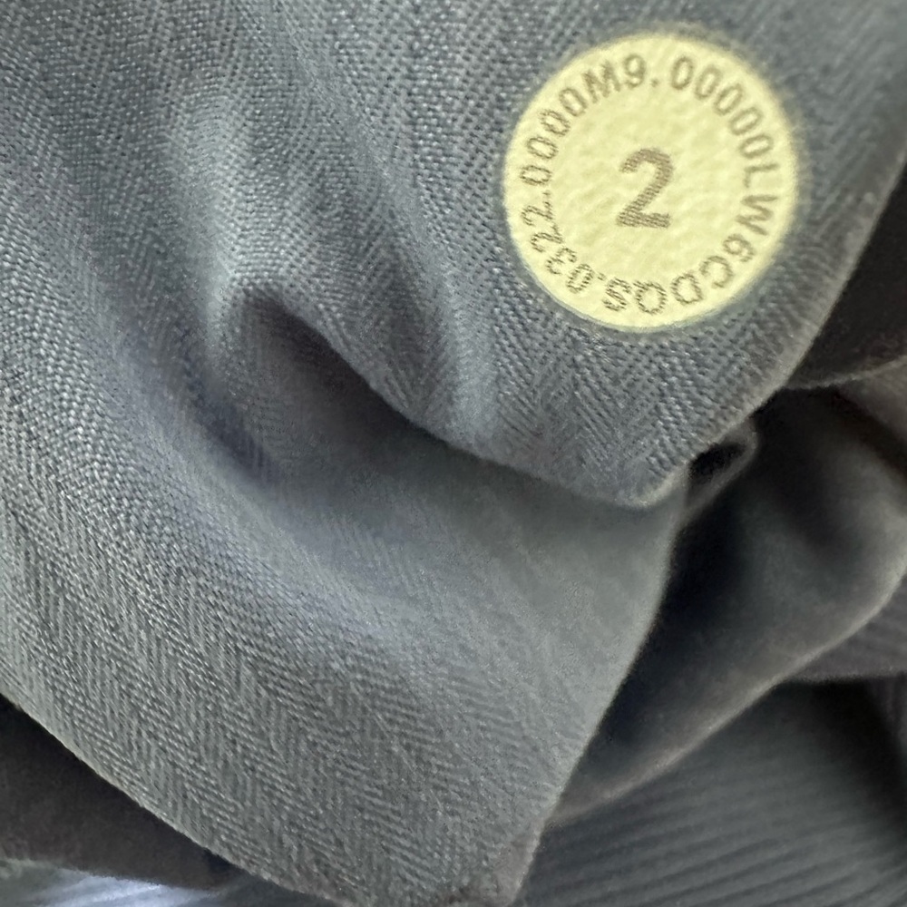 Lululemon Dance Studio Mid Rise Crop Pants - Size 2 - Picture 11 of 11